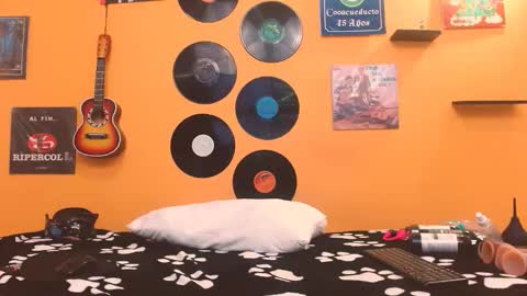 MEIS online show from October 24, 2:19 am