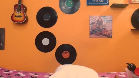 MEIS online show from December 5, 2:09 am