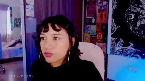 Melissa  -  -  Please help me to reach 100 thumbs up online show from September 12, 1:33 pm