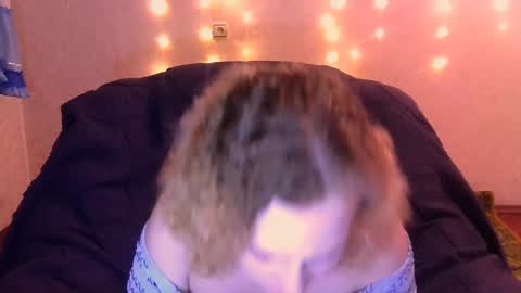 Snapshot of mel_mellie chatting on January 21, 9:46 pm Mel Mellie online show from January 21, 9:46 pm