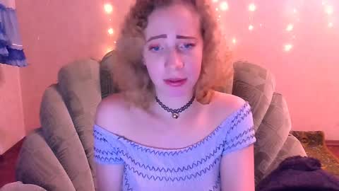 Snapshot of mel_mellie chatting on January 24, 9:05 pm Mel Mellie online show from January 24, 9:05 pm