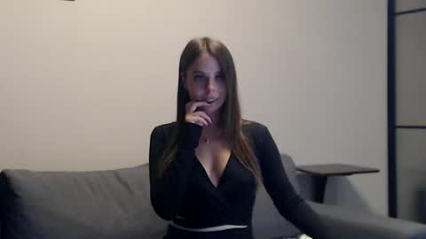 meladams online show from September 20, 8:21 pm