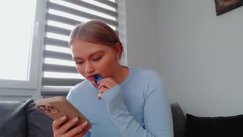 Melania online show from February 5, 1:05 pm
