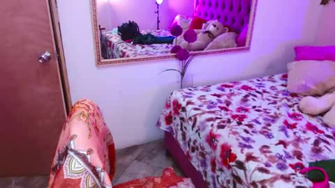 Snapshot of melani_cute01 chatting on July 29, 12:31 am melani_cute01 online show from July 29, 12:31 am