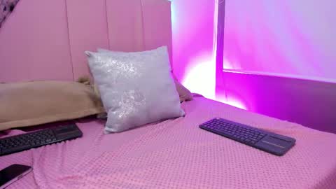 MELANI - online show from November 1, 4:31 pm