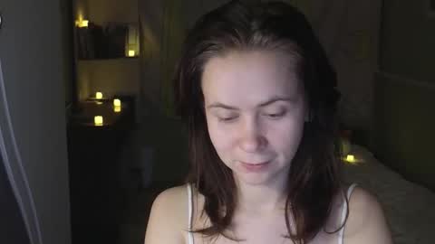 Snapshot of melania____ chatting on December 2, 5:08 pm Mila online show from December 2, 5:08 pm