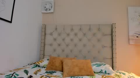 melania_xtreme online show from April 1, 2:12 am