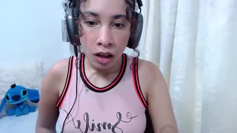 Snapshot of melaniacosta chatting on December 5, 10:23 pm melani online show from December 5, 10:23 pm