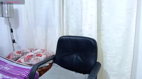 Snapshot of melaniacosta chatting on December 22, 11:41 pm melani online show from December 22, 11:41 pm