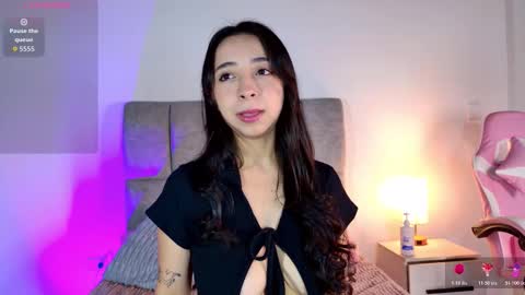 Snapshot of melanie__hills chatting on March 10, 11:37 am Melanie online show from March 10, 11:37 am