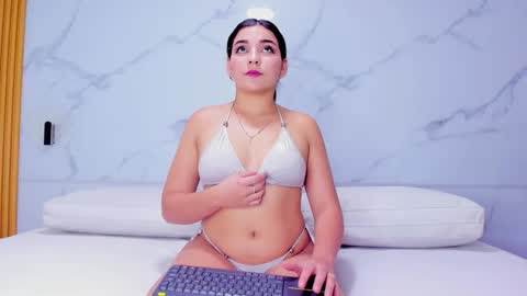 Melanie  online show from February 24, 7:34 pm