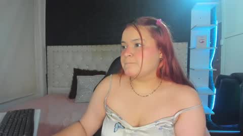 Snapshot of melanie_hh chatting on February 25, 4:14 am Melanie online show from February 25, 4:14 am
