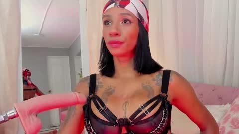 Snapshot of melanie_milleer chatting on February 22, 5:30 am Melanie Miller online show from February 22, 5:30 am