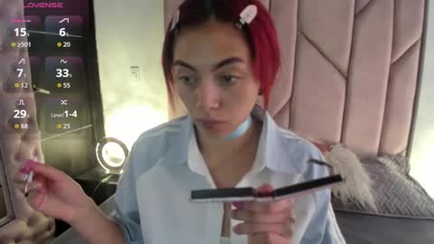 Melanie roux  online show from November 10, 12:04 pm