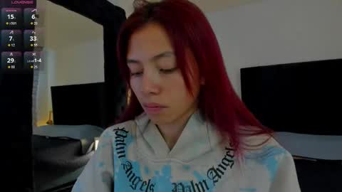 Melanie roux  online show from March 18, 12:19 pm