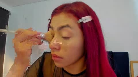 Melanie roux  online show from April 10, 12:21 pm