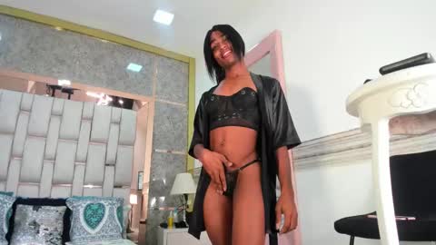 Snapshot of melanie_st4r chatting on January 15, 4:28 am MELANIE online show from January 15, 4:28 am