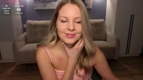 Melanie Bennett online show from January 8, 8:05 am