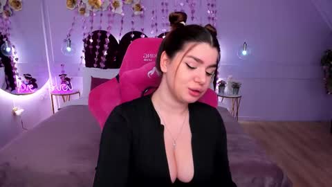 Melanie online show from February 15, 5:04 am