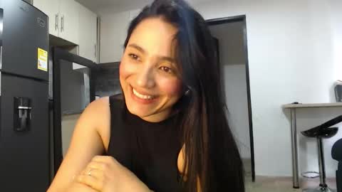 Snapshot of melanieoficial1 chatting on December 17, 7:20 pm melanieoficial1 online show from December 17, 7:20 pm