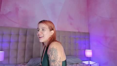 Melanie Roux online show from March 20, 8:03 pm