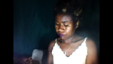 melanih online show from May 14, 7:04 am