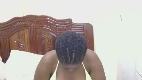 Snapshot of melanin_juicey8 chatting on April 21, 1:53 am melanin_juicey8 online show from April 21, 1:53 am