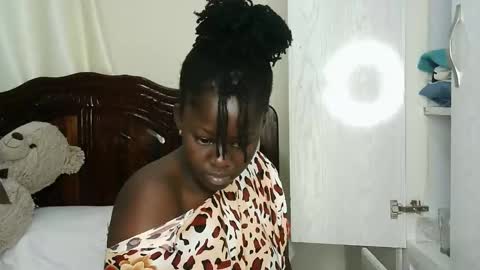 Snapshot of melanin_juicey8 chatting on May 18, 5:35 am melanin_juicey8 online show from May 18, 5:35 am