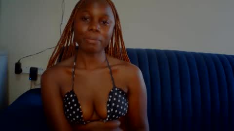 Snapshot of melanin_sassy96 chatting on December 22, 1:30 pm bad lil shawry online show from December 22, 1:30 pm