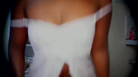 Snapshot of melanin_sassy96 chatting on February 22, 12:58 pm bad lil shawry online show from February 22, 12:58 pm