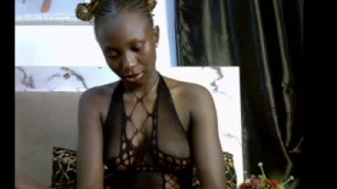 Snapshot of melanine_floral chatting on June 24, 6:07 pm Praiz online show from June 24, 6:07 pm