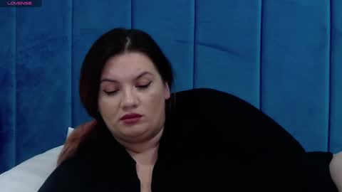 Snapshot of melanniebrown chatting on December 15, 7:42 pm melanniebrown online show from December 15, 7:42 pm