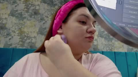 Snapshot of melanniebrown chatting on January 14, 4:18 pm melanniebrown online show from January 14, 4:18 pm