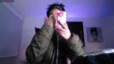 Snapshot of melanny_petite chatting on April 26, 1:09 pm melanny_petite online show from April 26, 1:09 pm