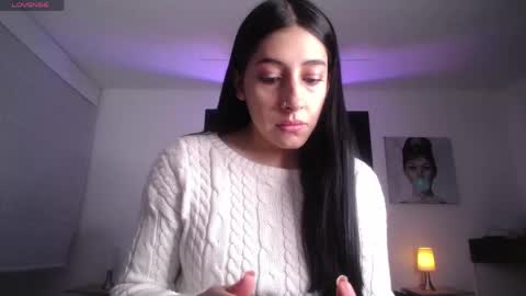 Snapshot of melanny_petite chatting on June 3, 1:14 pm melanny_petite online show from June 3, 1:14 pm