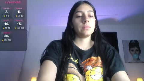 Snapshot of melanny_petite chatting on June 9, 12:17 pm melanny_petite online show from June 9, 12:17 pm