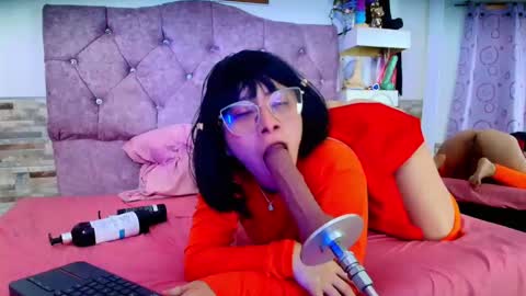 Melanny taylor online show from April 8, 10:43 pm