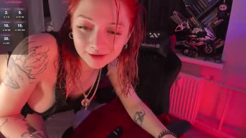 Snapshot of melante_s chatting on January 5, 9:29 pm Ash online show from January 5, 9:29 pm