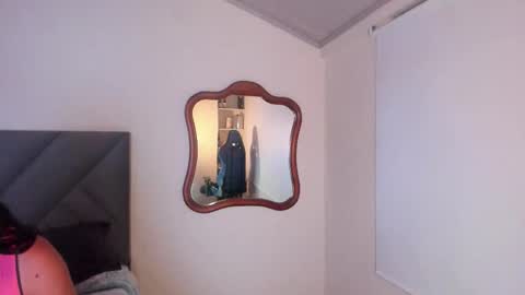 Melany online show from December 17, 2:50 am