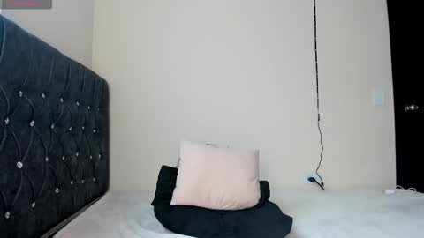 melany_curt online show from March 22, 3:26 pm