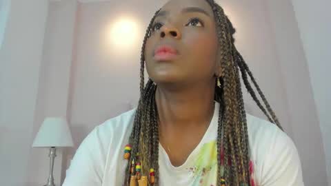 Melanie online show from December 17, 5:35 am