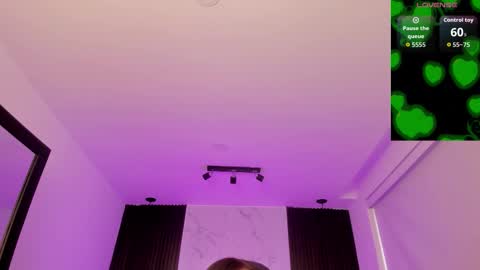 Snapshot of melany_heaven chatting on October 23, 7:45 pm melany_heaven online show from October 23, 7:45 pm