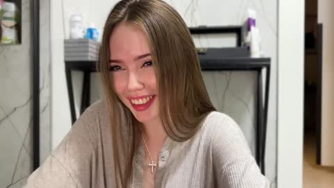 Snapshot of melanybunny chatting on February 6, 4:25 pm Adel online show from February 6, 4:25 pm