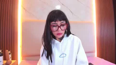 MELANYHARRIS online show from May 12, 2:47 pm