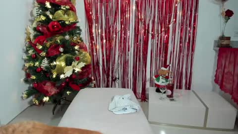 Melany online show from December 24, 2:10 am