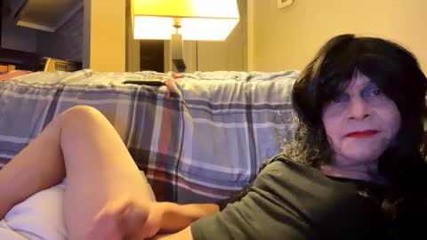 Tan lines online show from December 19, 11:12 pm