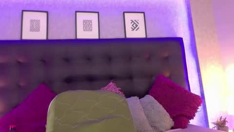 Snapshot of meleekxxx chatting on November 21, 10:41 pm MeleekXXX online show from November 21, 10:41 pm