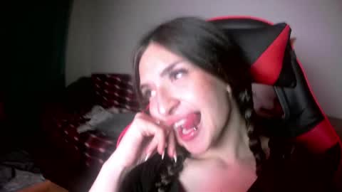 melena_caramel online show from May 30, 7:33 pm