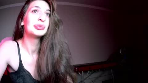 Snapshot of melena_caramel chatting on June 5, 7:30 pm melena_caramel online show from June 5, 7:30 pm