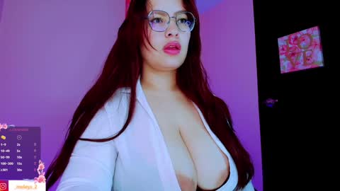 Snapshot of meleys_1 chatting on December 9, 8:55 am amelia online show from December 9, 8:55 am